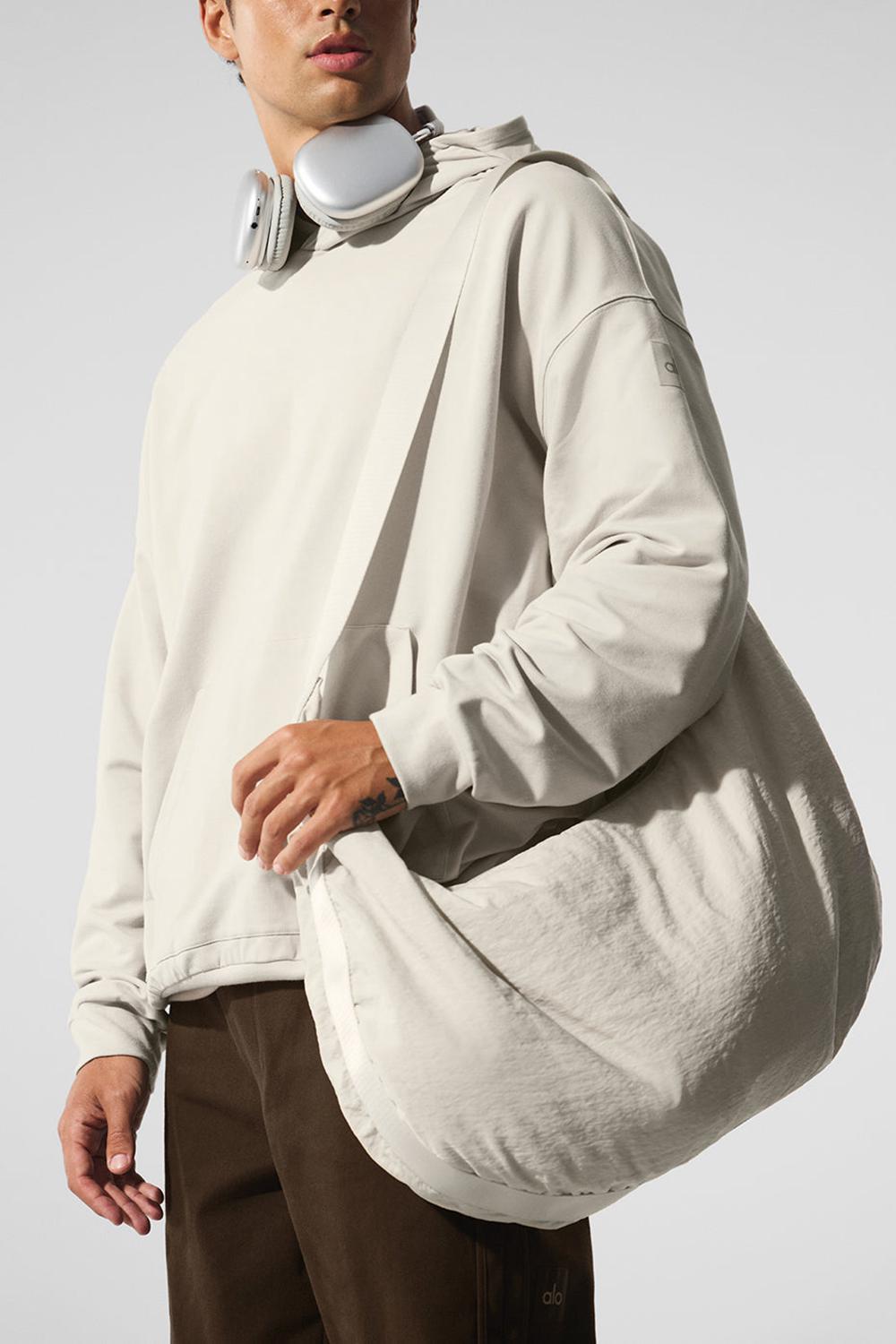 Bolso Bandolera Alo Yoga Om The Go Gym Hombre Bone | Chile  36712-MDAG