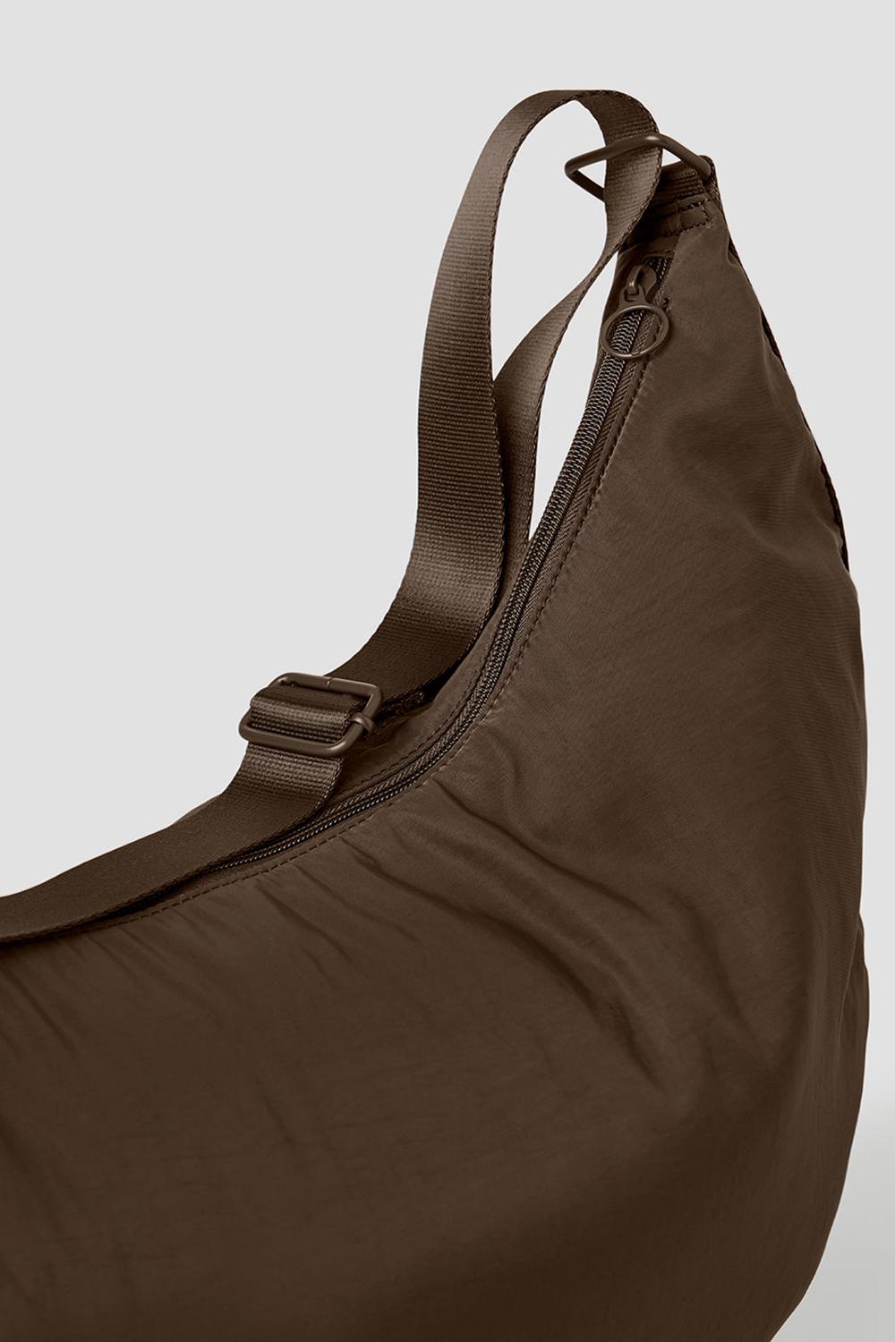 Bolso Bandolera Alo Yoga Om The Go Gym Hombre Espresso | Chile  35691-HIQA