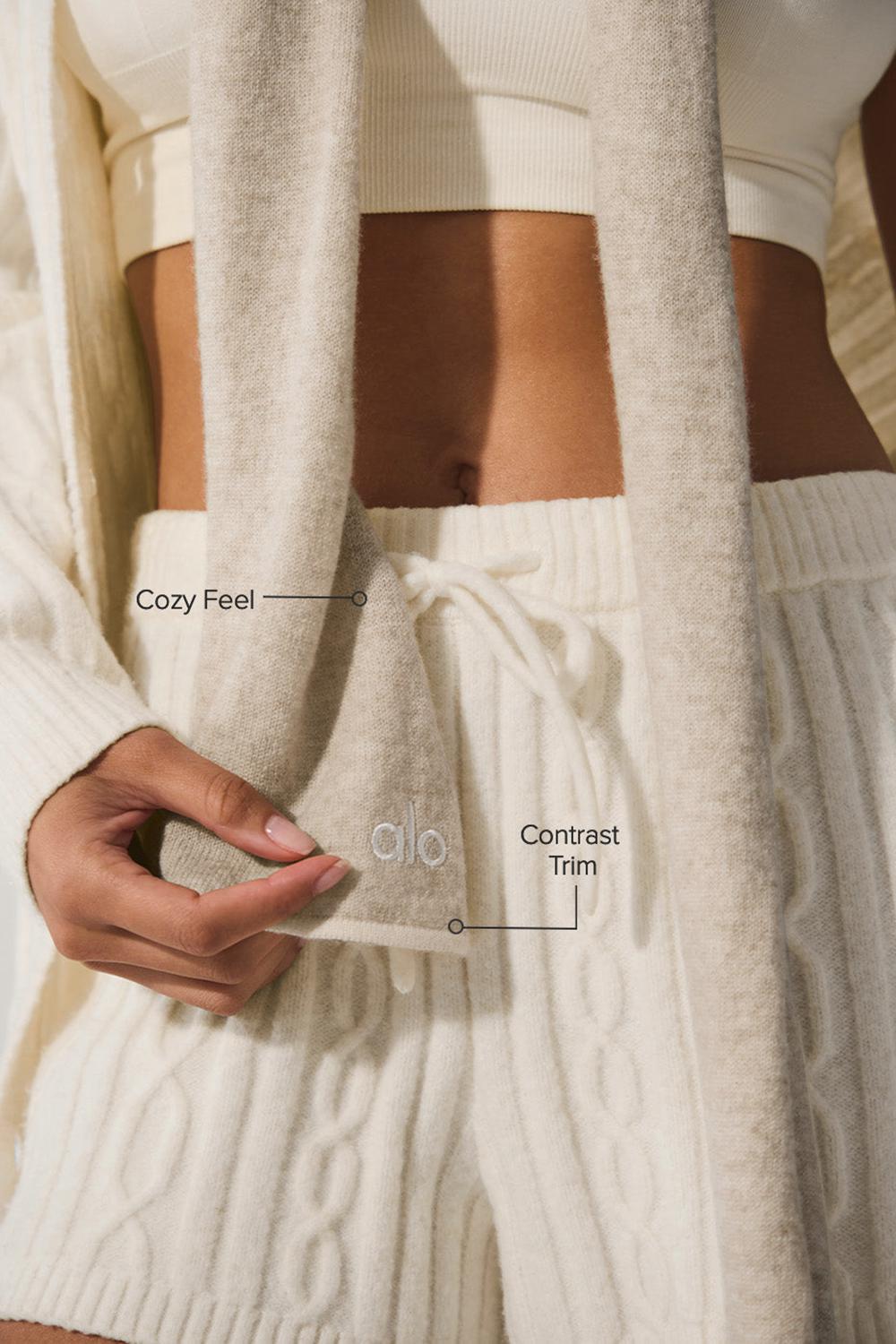 Bufanda Alo Yoga Cashmere Light Frosted Mujer Winter Latte / Ivory | Chile  65817-EYHX