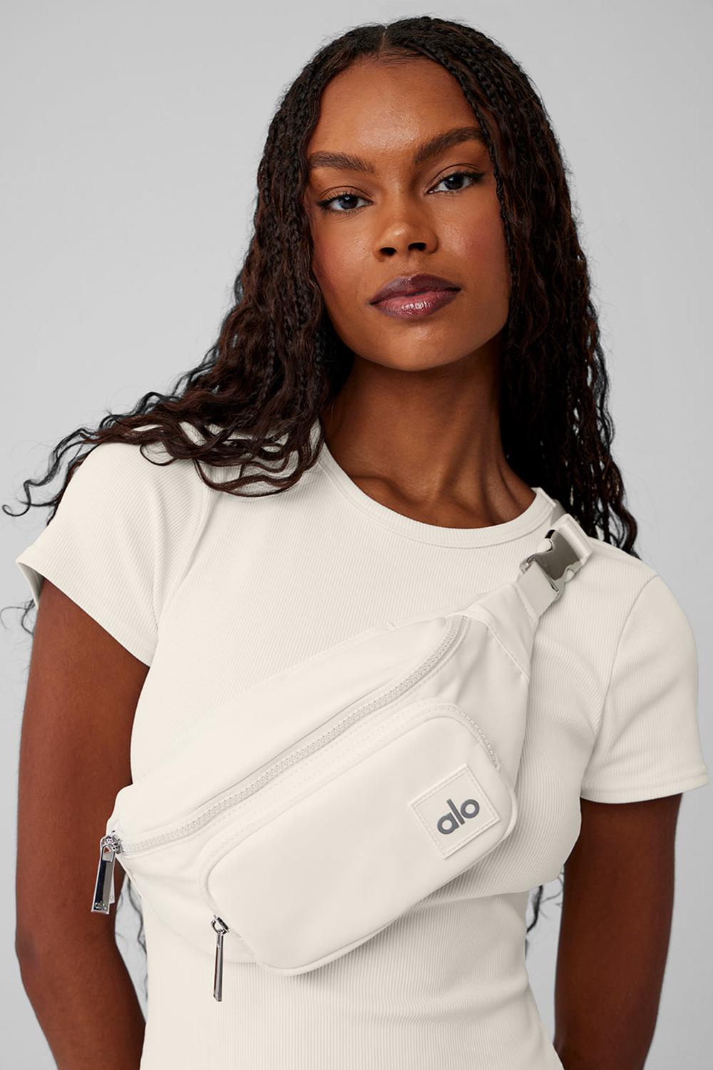 Bum Bags Alo Yoga Explorer Fanny Pack Mujer Ivory | Chile  74190-JAPZ