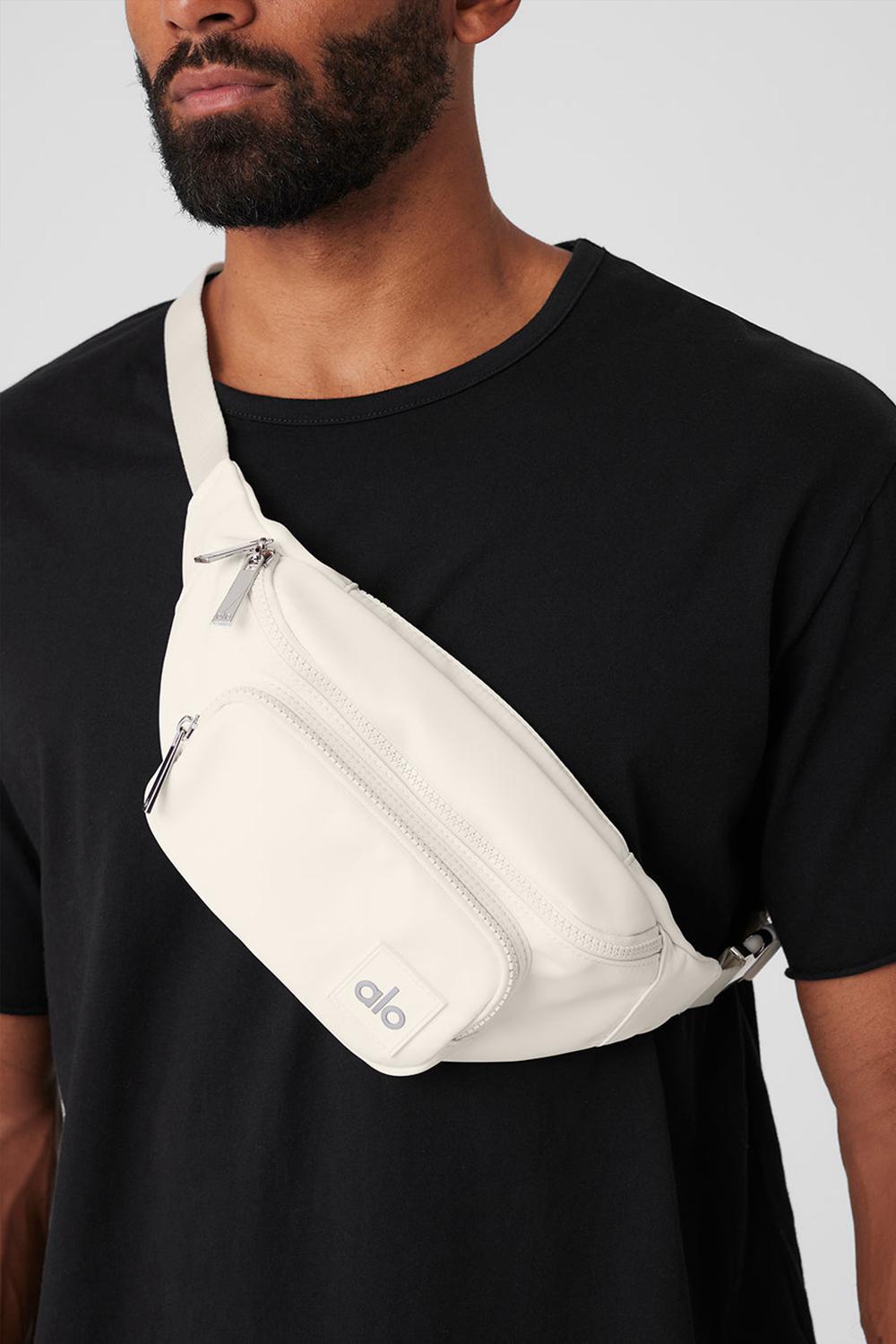 Bum Bags Alo Yoga Explorer Fanny Pack Mujer Ivory | Chile  74190-JAPZ