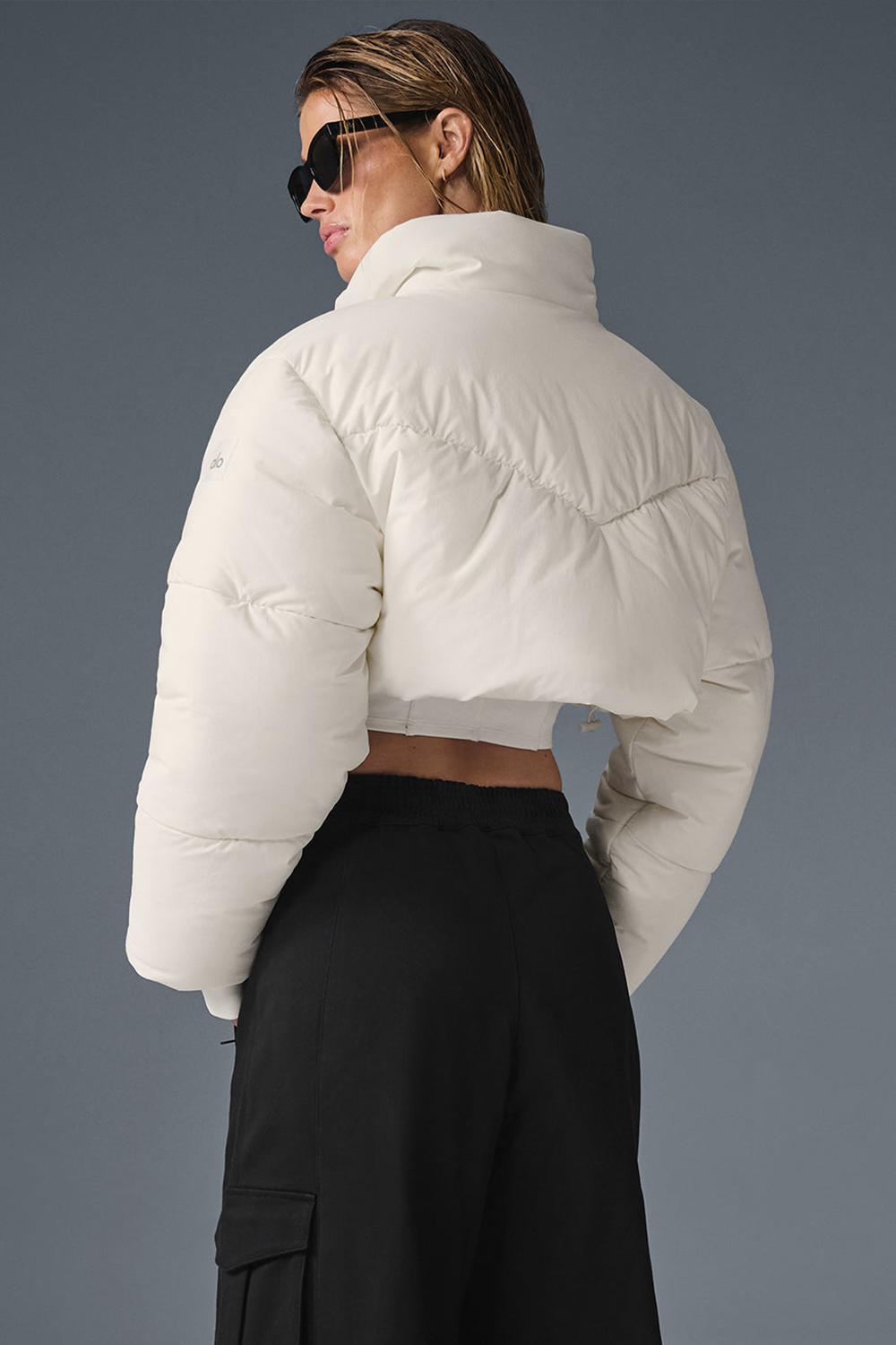 Chaqueta Puffer Alo Yoga Main Act Corset Mujer Ivory / Ivory | Chile  65321-DLJO