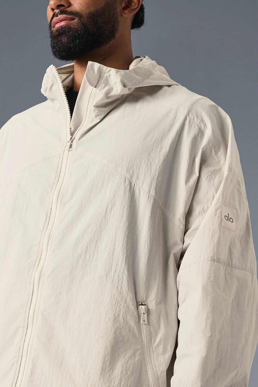 Chaquetas Alo Yoga Vantage Nylon Ripstop Track Hombre Bone | Chile  27356-ARNY