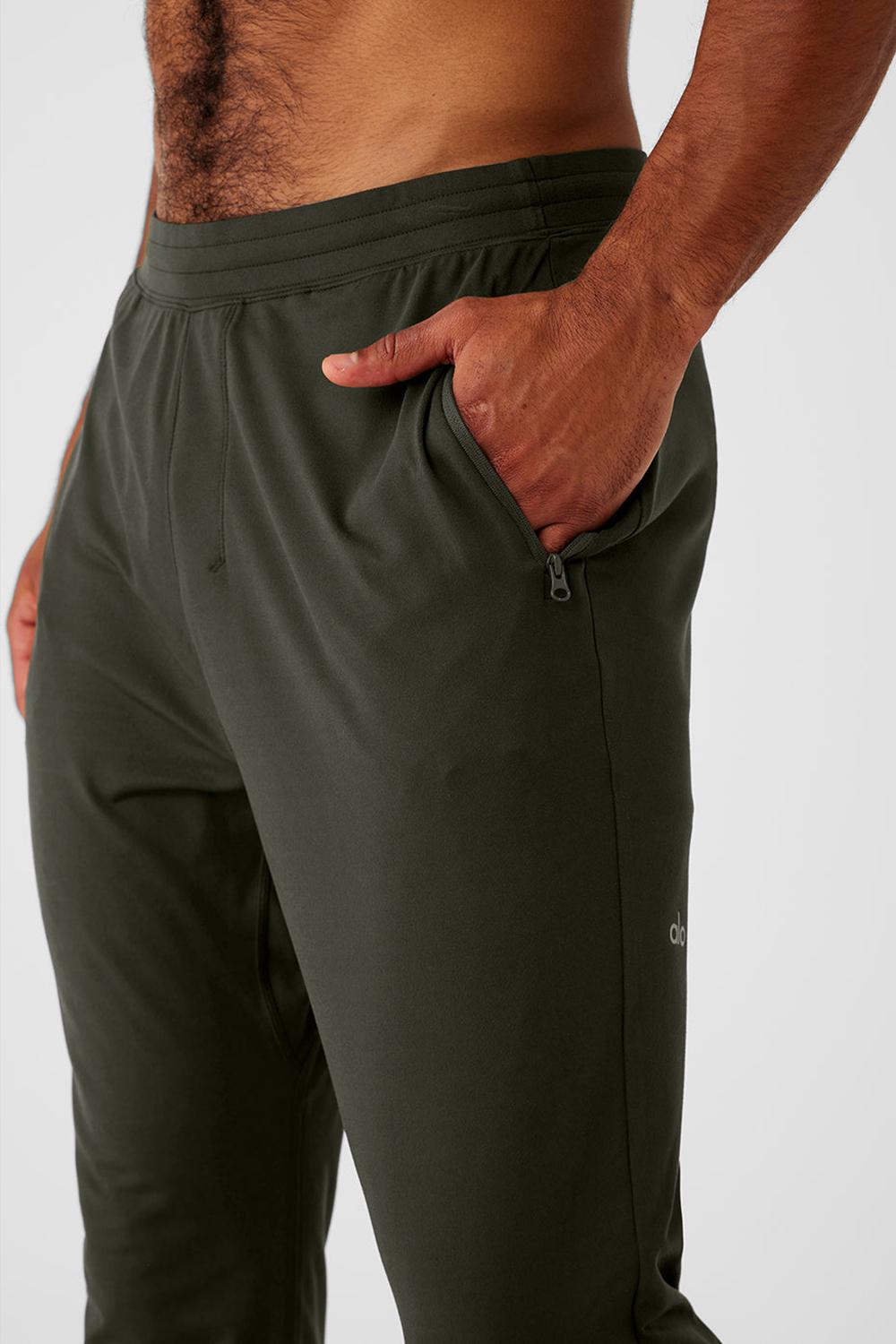 Pantalon Alo Yoga Conquer React Performance Hombre Verde | Chile  71852-LDOV