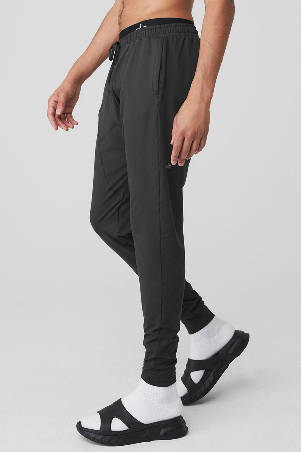 Pantalon Alo Yoga Conquer Revitalize Hombre Anthracite | Chile  53769-CGSX