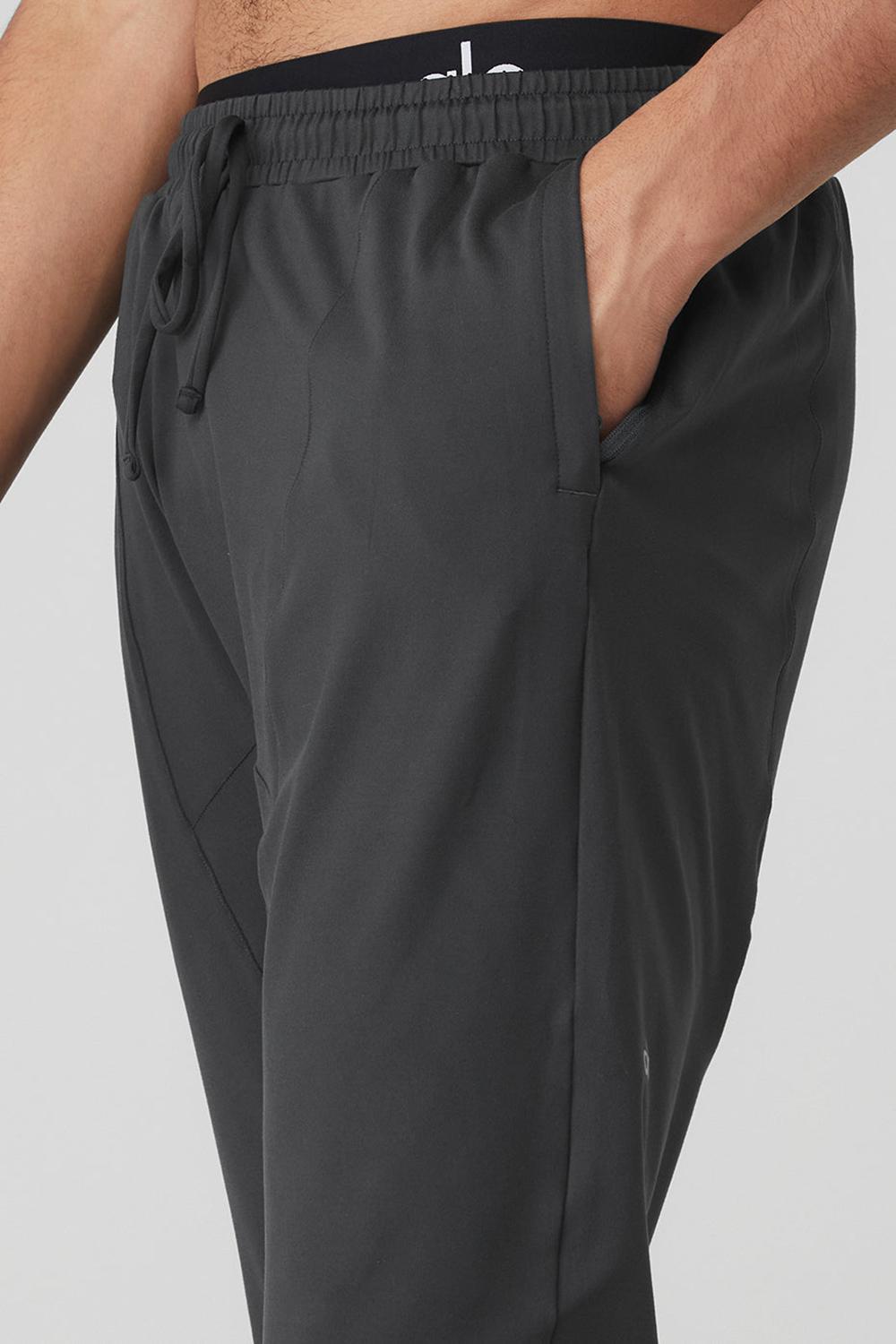Pantalon Alo Yoga Conquer Revitalize Hombre Anthracite | Chile  53769-CGSX