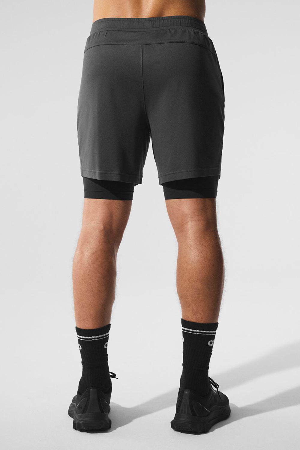 Short Alo Yoga Conquer React 2-In-1 Performance Hombre Negras | Chile  62401-KRGI