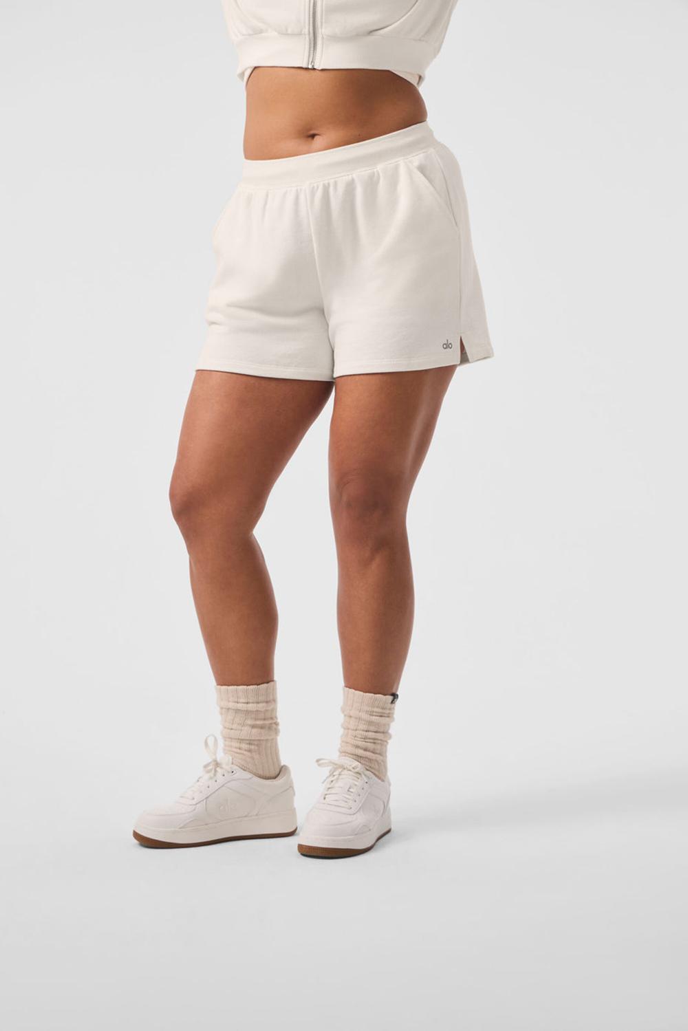 Short Alo Yoga Low Key Sweat Mujer Ivory | Chile  19572-ZRIH