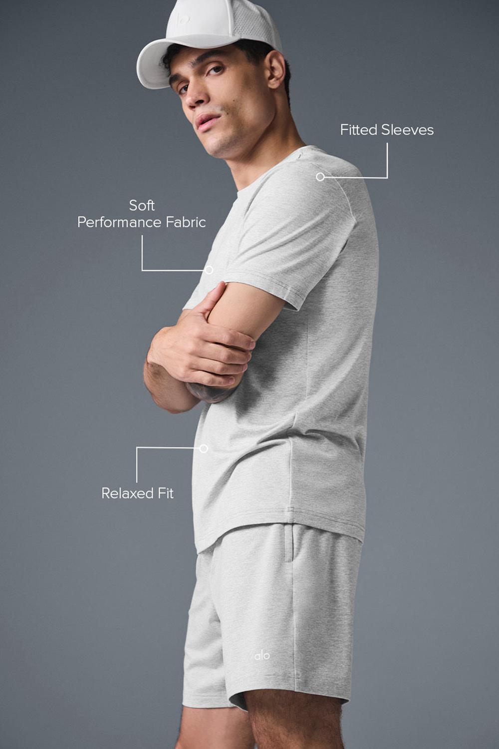 Short Sleeve Alo Yoga Conquer Reform Crewneck Hombre Gris | Chile  60589-YMRP