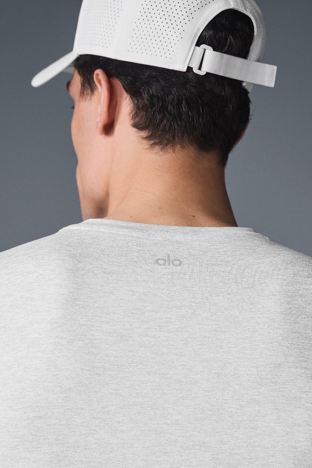 Short Sleeve Alo Yoga Conquer Reform Crewneck Hombre Gris | Chile  60589-YMRP