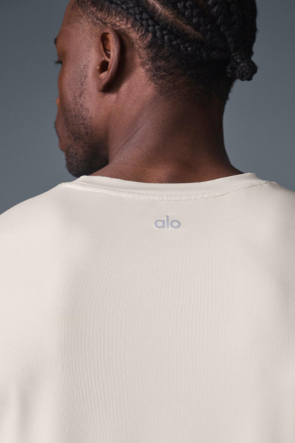 Short Sleeve Alo Yoga Conquer Reform Crewneck Hombre Bone | Chile  91458-HVGX