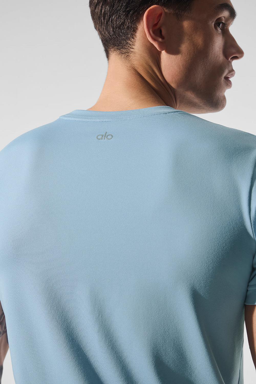 Short Sleeve Alo Yoga Conquer Reform Crewneck Hombre Azules | Chile  89450-IJYN